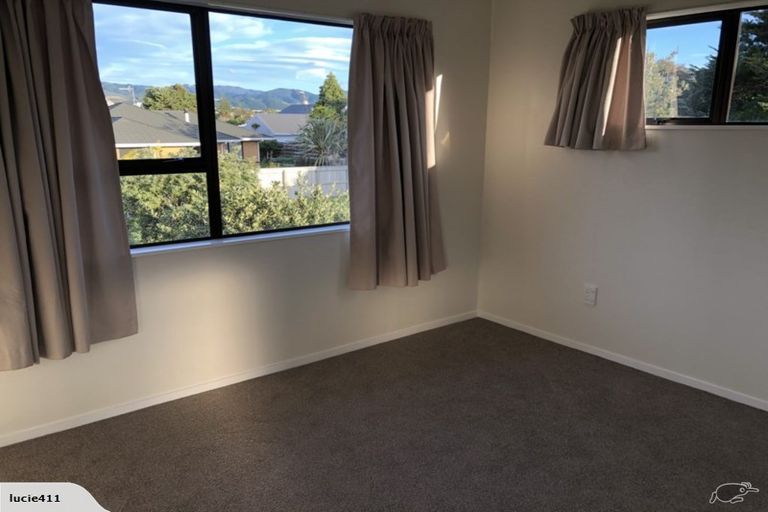 Photo of property in 104 Tutere Street, Waikanae Beach, Waikanae, 5036