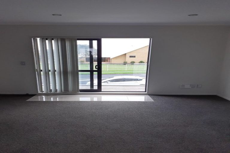 Photo of property in 10/4 Wallson Crescent, Wiri, Auckland, 2104