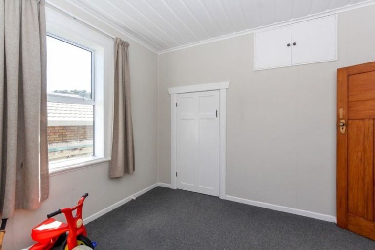Photo of property in 6 Morley Street, New Plymouth, 4310