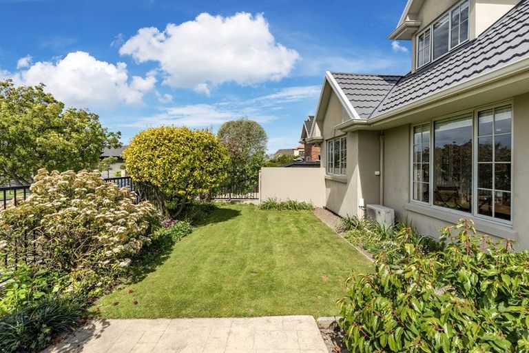 Photo of property in 30 Glasnevin Drive, Casebrook, Christchurch, 8051