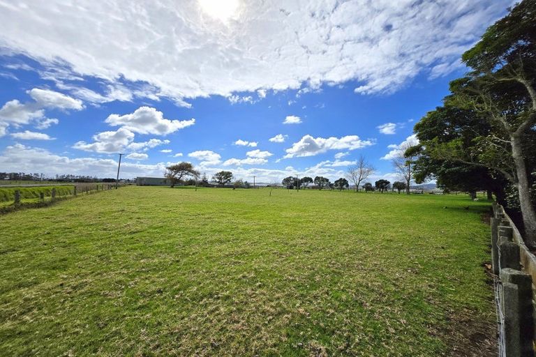 Photo of property in 76 Robertson Road, Ruawai, 0591