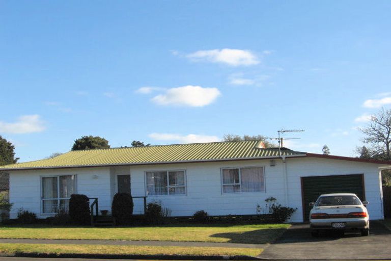 Photo of property in 3 Alpha Street, Papakura, 2110