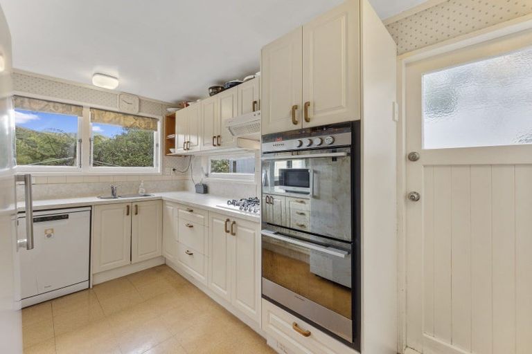 Photo of property in 14 Haast Close, Kelson, Lower Hutt, 5010