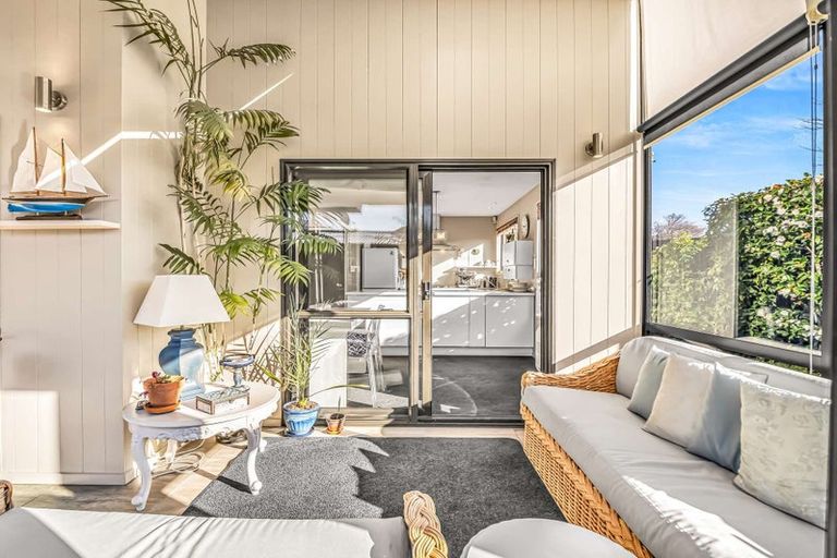 Photo of property in 7 Glenharrow Avenue, Avonhead, Christchurch, 8042