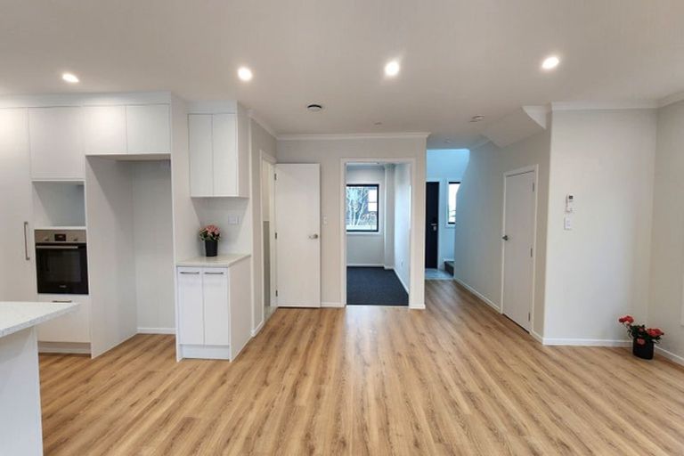 Photo of property in 10 Miramar Place, Pakuranga, Auckland, 2010