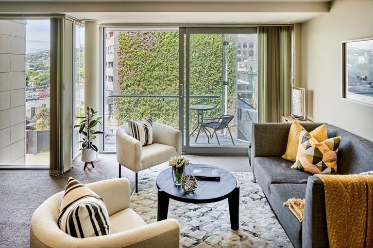 Photo of property in Piermont Apartments, 2h/82 Cable Street, Te Aro, Wellington, 6011