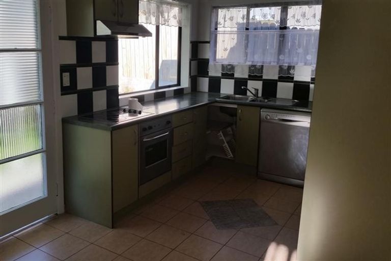 Photo of property in 44 Margate Road, Blockhouse Bay, Auckland, 0600