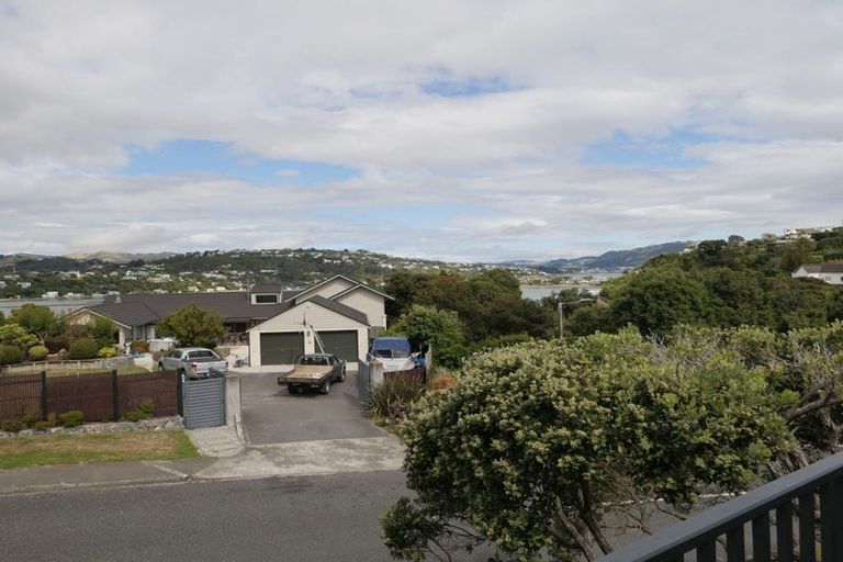 Photo of property in 31 Penryn Drive, Camborne, Porirua, 5026