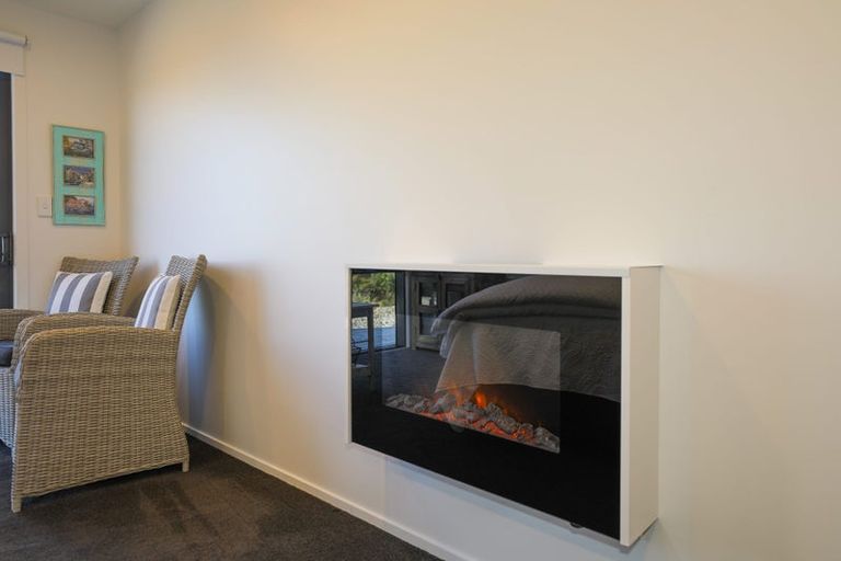 Photo of property in 2/15 Boundary Road, Waipahihi, Taupo, 3330