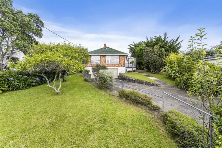 Photo of property in 1/236 Rangatira Road, Beach Haven, Auckland, 0626