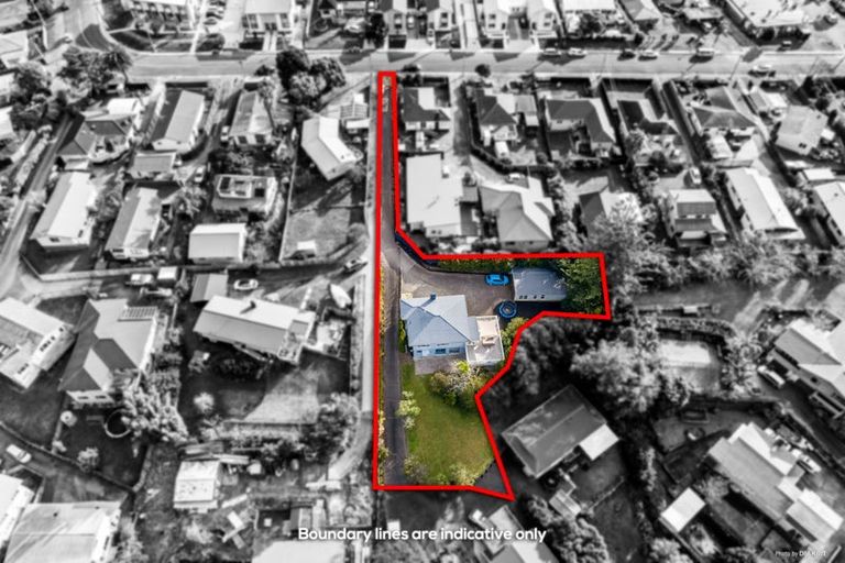 Photo of property in 57b Lancaster Road, Beach Haven, Auckland, 0626