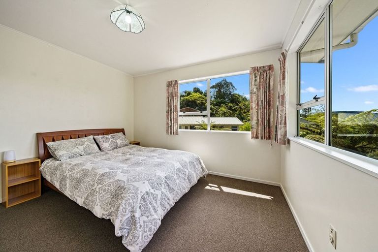 Photo of property in 18 Westhaven Drive, Tawa, Wellington, 5028