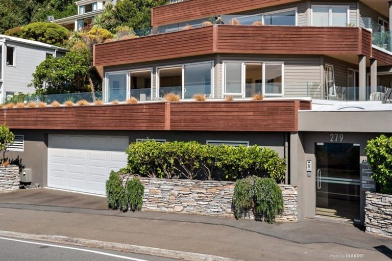 Photo of property in 1/279 Karaka Bay Road, Karaka Bays, Wellington, 6022