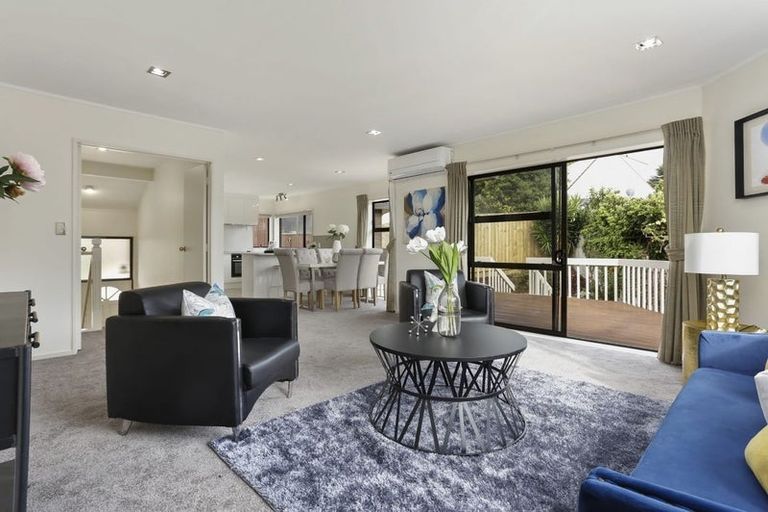 Photo of property in 2/41 Glenmore Road, Sunnyhills, Auckland, 2010