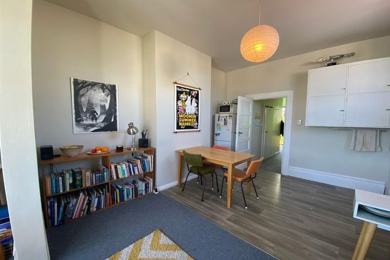 Photo of property in 25a Earls Terrace, Mount Victoria, Wellington, 6011