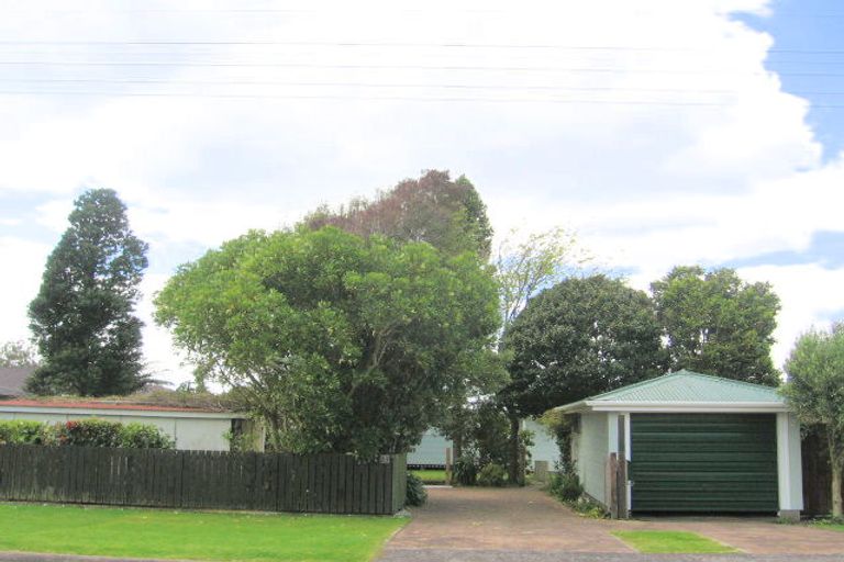 Photo of property in 23 The Crescent, Waihi Beach, 3611