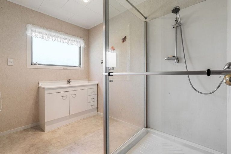 Photo of property in 49 Orere Point Road, Orere Point, Papakura, 2585