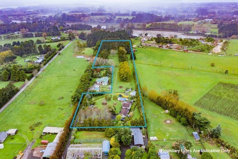 Photo of property in 1403 Coatesville-riverhead Highway, Kumeu, 0892