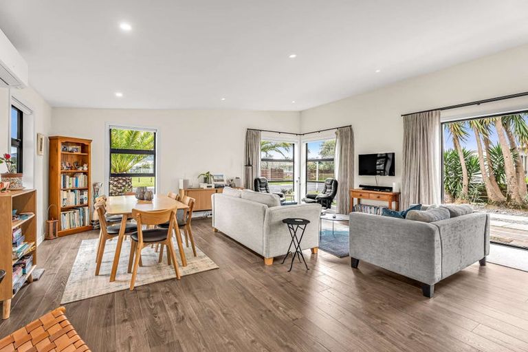 Photo of property in 17 Arthur Street, Whitianga, 3510