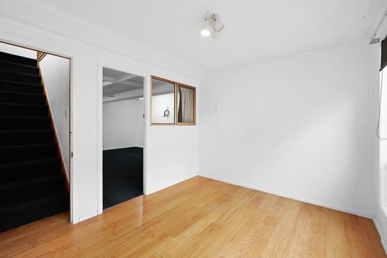 Photo of property in 14 Gilbass Avenue, Hamilton Lake, Hamilton, 3204