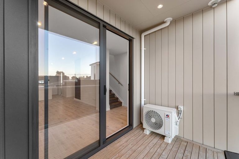 Photo of property in 6/4 Toru Street, Te Atatu Peninsula, Auckland, 0610