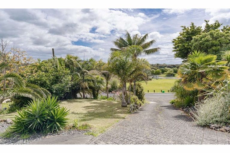 Photo of property in 83 Rangitane Loop Road, Kerikeri, 0294