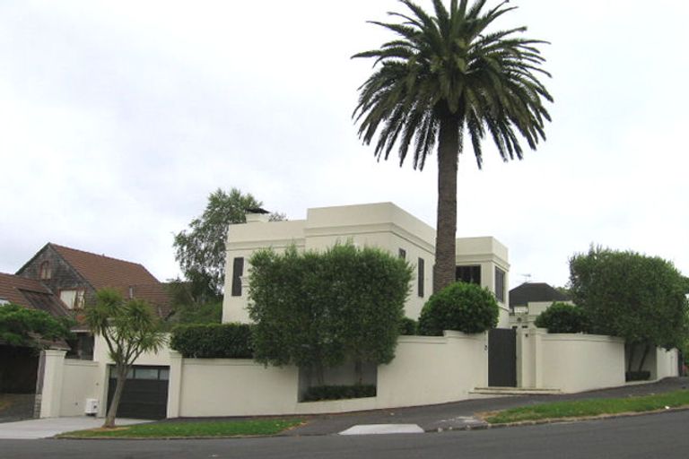 Photo of property in 3 Crescent Road, Parnell, Auckland, 1052