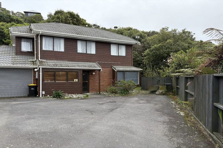 Photo of property in 6 Flinders Place, Johnsonville, Wellington, 6037