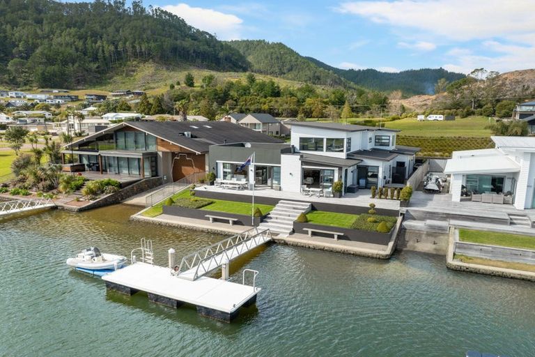 Photo of property in 314 Waterways Parade, Pauanui, Hikuai, 3579