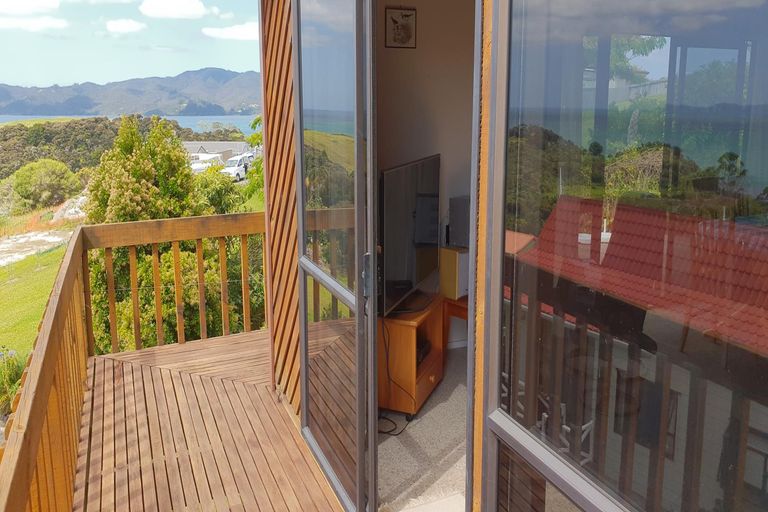 Photo of property in 26 Bay View Road, Cable Bay, 0420