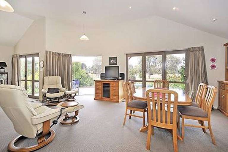 Photo of property in 3 Windsor Street, Terrace End, Palmerston North, 4410
