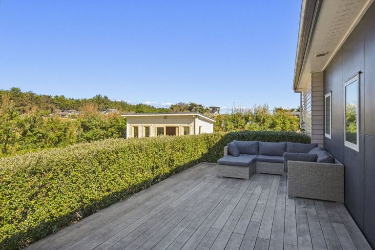 Photo of property in 246 Park Avenue, Waitarere Beach, Levin, 5510