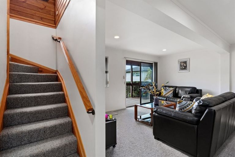 Photo of property in 34 Archers Road, Glenfield, Auckland, 0629