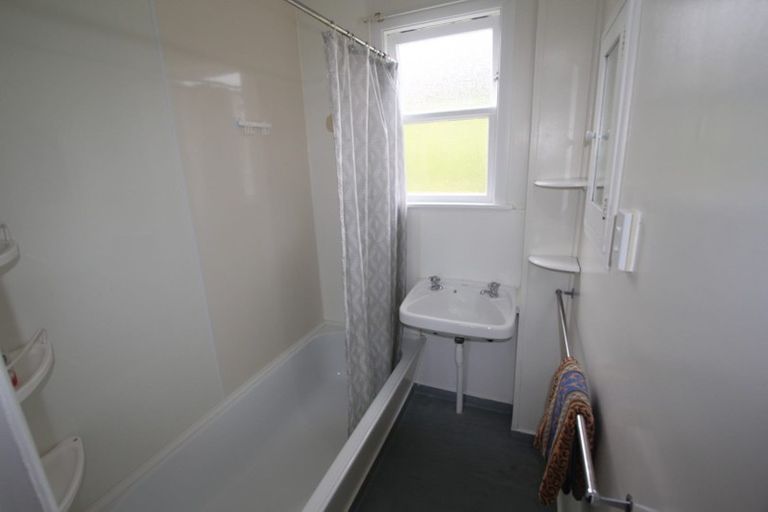 Photo of property in 90 Wilkie Crescent, Naenae, Lower Hutt, 5011