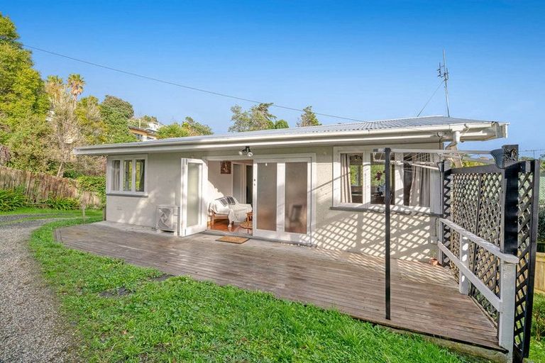 Photo of property in 14a Ocean View Road, Hatfields Beach, Orewa, 0931
