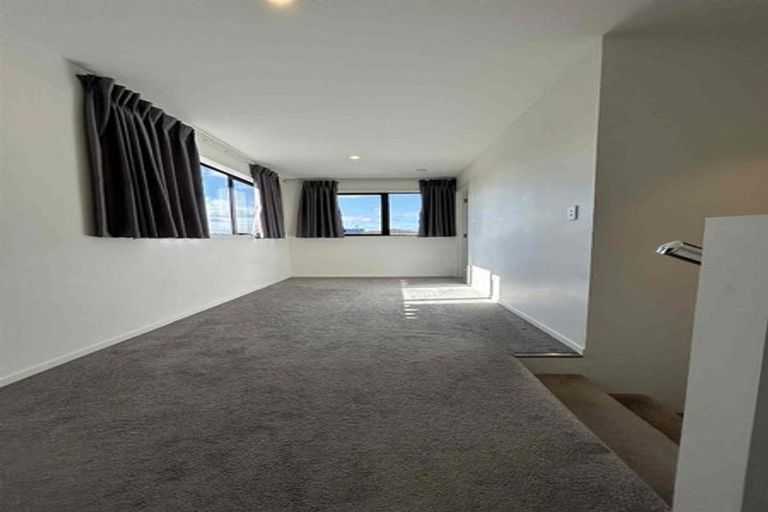 Photo of property in 12a Sea Spray Drive, Bucklands Beach, Auckland, 2012
