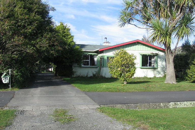 Photo of property in 15 East Street, Feilding, 4702