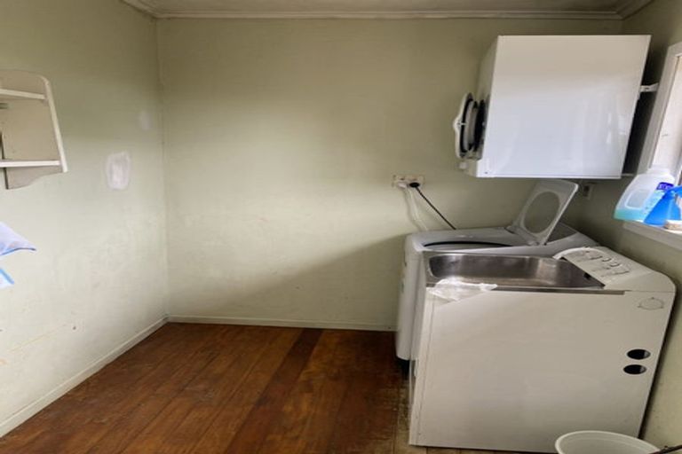 Photo of property in 133 Onewa Road, Northcote, Auckland, 0627