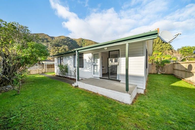 Photo of property in 193a Whites Line East, Waiwhetu, Lower Hutt, 5010