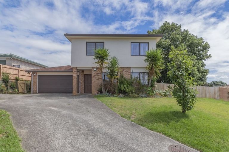 Photo of property in 27 Mt Lebanon Crescent, The Gardens, Auckland, 2105