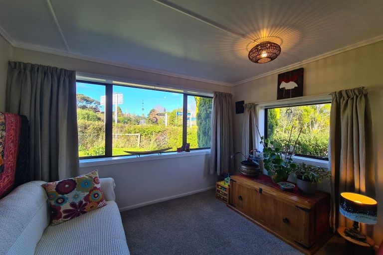 Photo of property in 15 Driving Creek Road, Coromandel, 3506