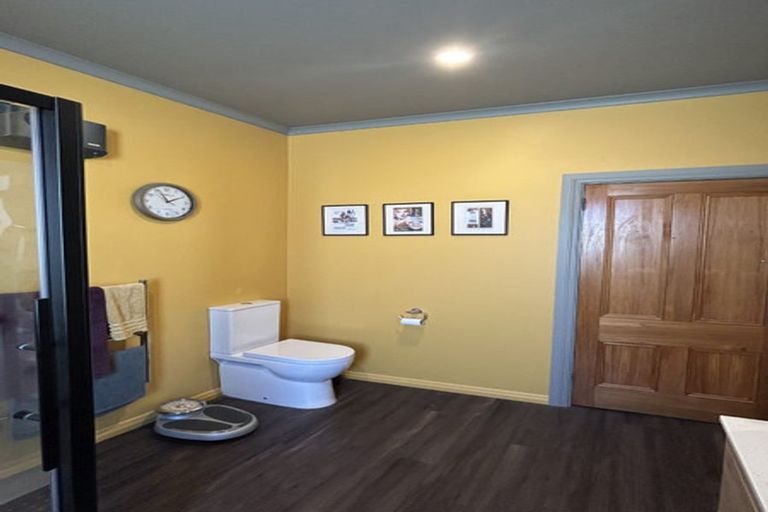 Photo of property in 7 Palm Avenue, Lyall Bay, Wellington, 6022