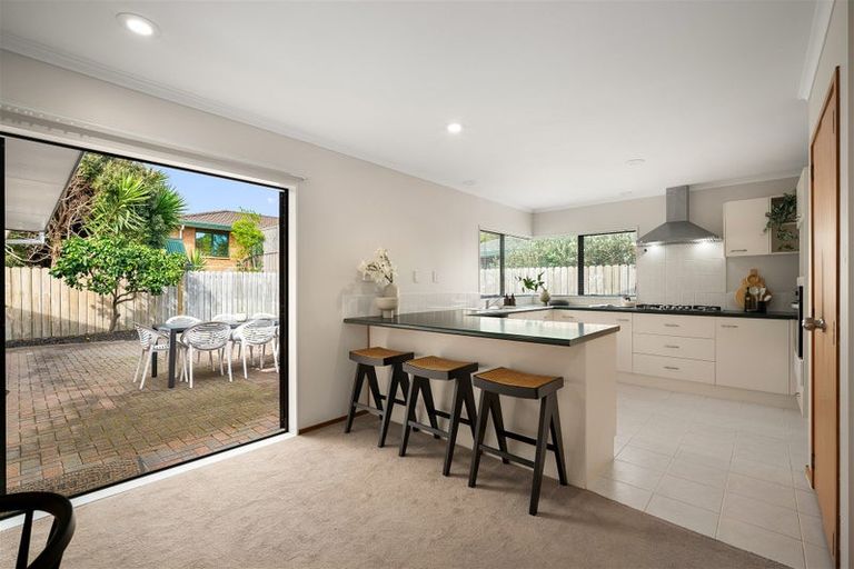 Photo of property in 3 Bryn Mawr Place, Albany, Auckland, 0632