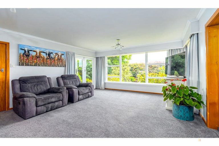 Photo of property in 76 Rhodes Street, Waimate, 7924