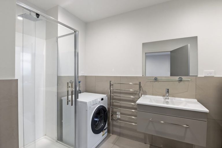 Photo of property in Wyndham Gardens Apartments, 110/30 Red Oaks Drive, Frankton, Queenstown, 9300