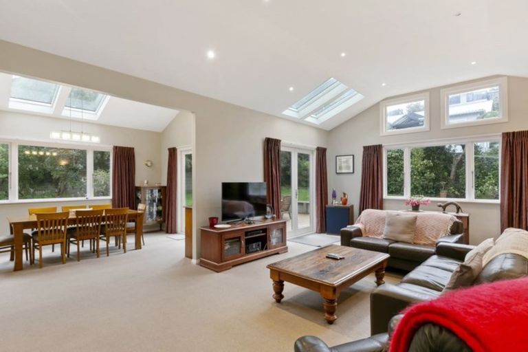 Photo of property in 60 Parkvale Road, Karori, Wellington, 6012