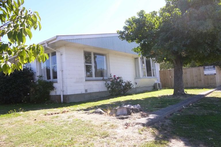 Photo of property in 2/2 Bowen Street, Upper Riccarton, Christchurch, 8041