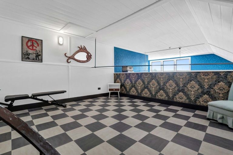 Photo of property in 105 High Street South, Eltham, 4322