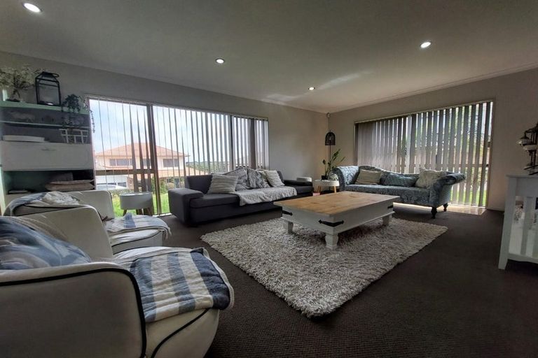 Photo of property in 44a Crossandra Drive, Mangere, Auckland, 2022