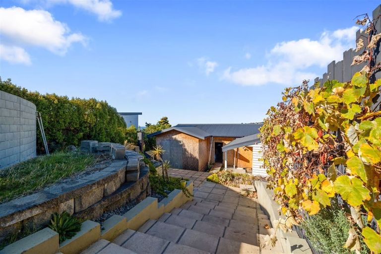 Photo of property in 15 Mortens Lane, Mount Pleasant, Christchurch, 8081